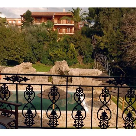 Corfu Club Maisonette 1 Apartahotel *